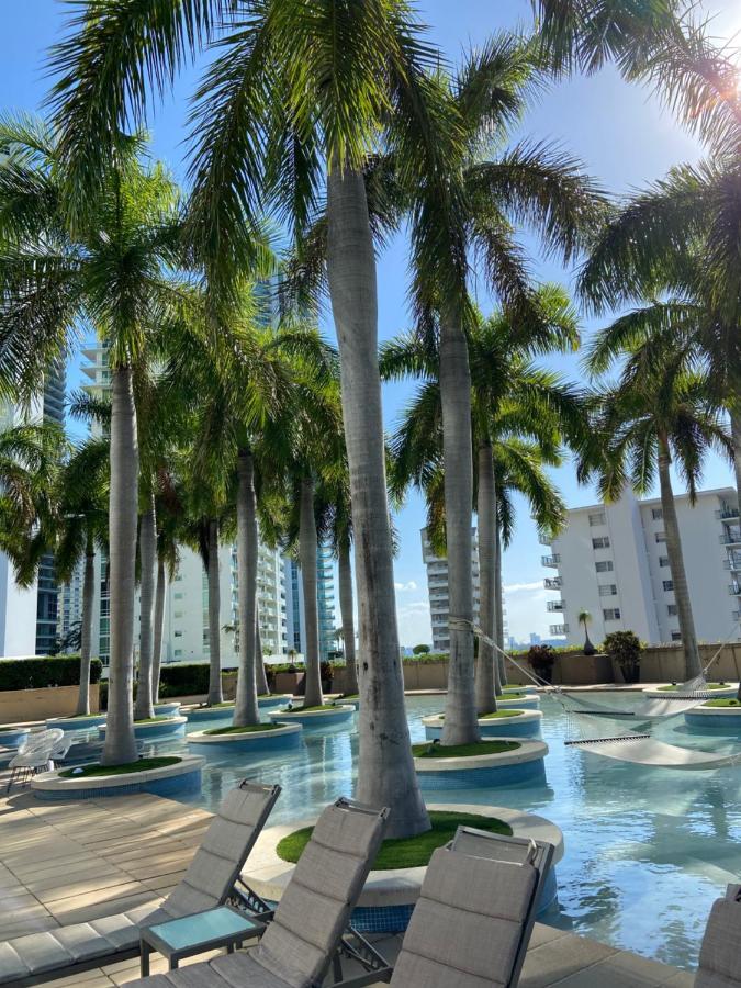 Four Seasons Hotel Miami - Luxury Private Residences 外观 照片